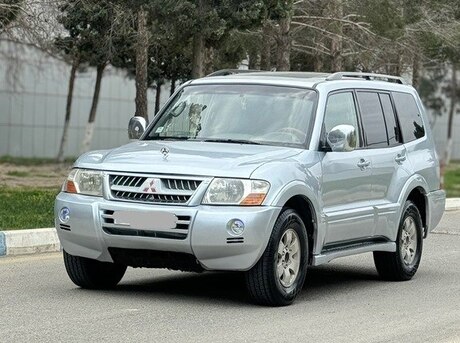 Mitsubishi Pajero 2004