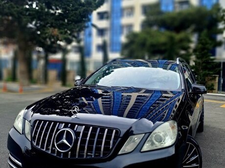 Mercedes E 200 2012