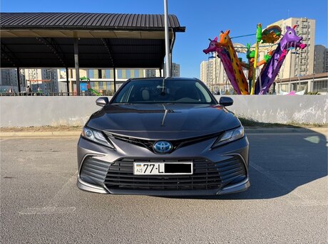 Toyota Camry 2021
