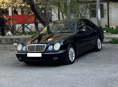 Mercedes E 240 2000