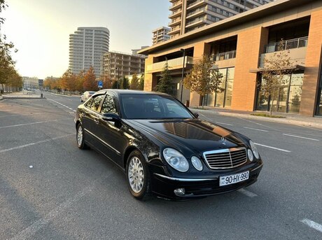 Mercedes E 240 2003