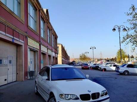BMW 318 2003