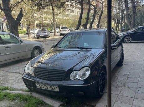 Mercedes C 240