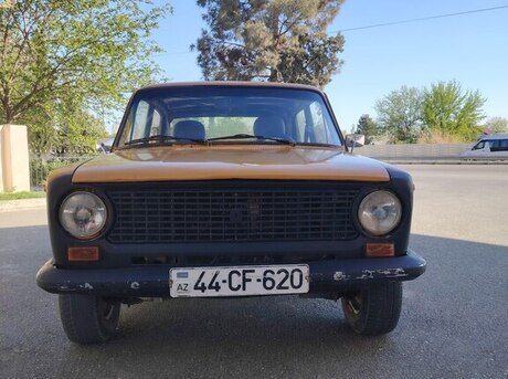 LADA (VAZ) 21011 1983