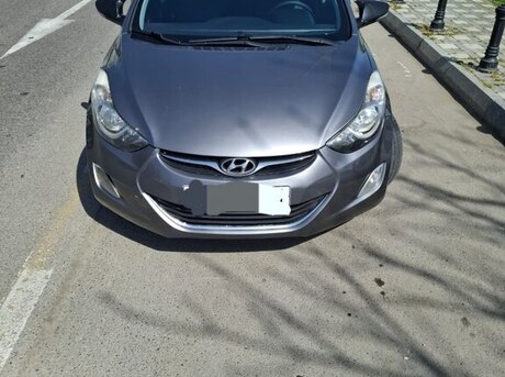 Hyundai Elantra 2013