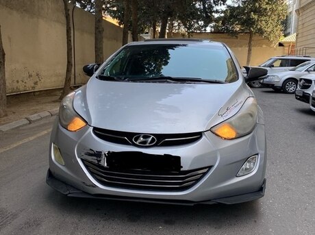 Hyundai Elantra 2011