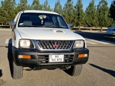 Mitsubishi L200 2002