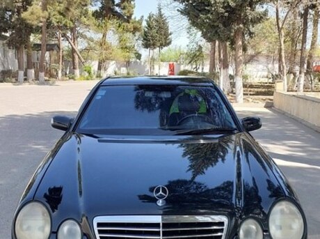 Mercedes E 270 2000