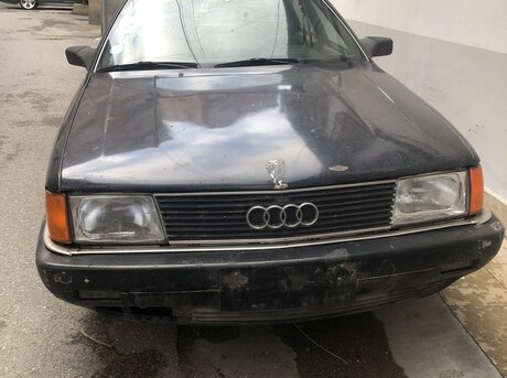Audi  1985