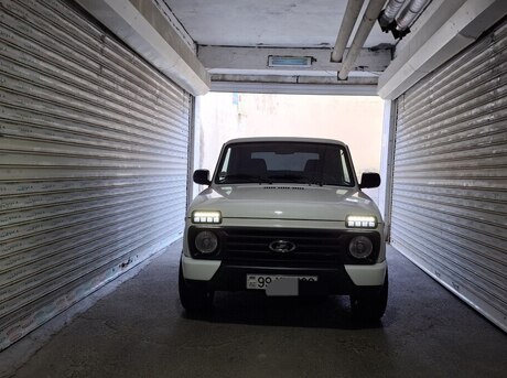 LADA (VAZ) Niva 2017