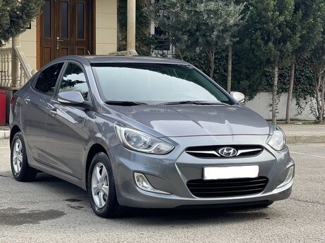 Hyundai Accent 2013