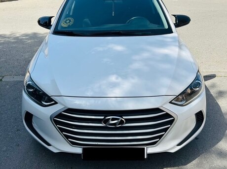 Hyundai Elantra 2017