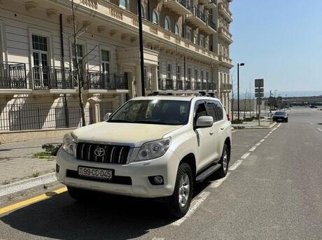 Toyota Land Cruiser Prado 2012