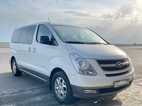 Hyundai H-1 2011
