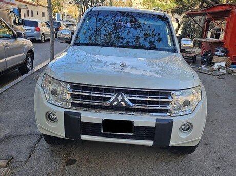 Mitsubishi Pajero 2010