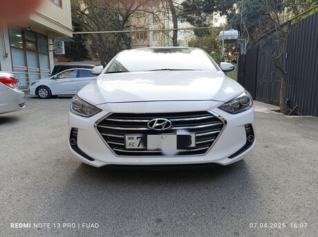 Hyundai Elantra 2018