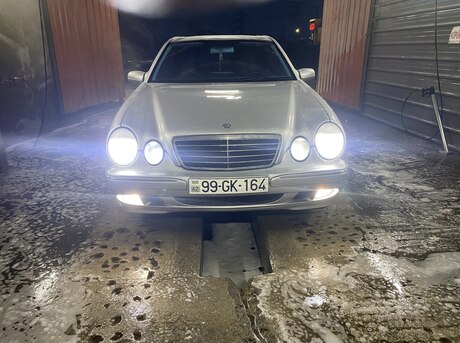 Mercedes E 220 d 2001
