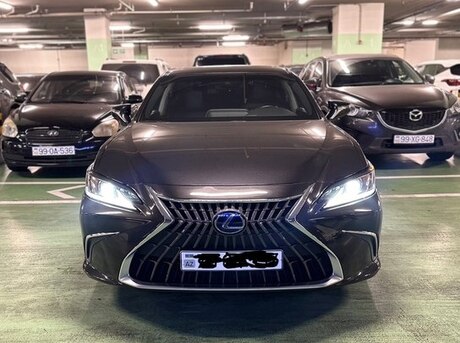 Lexus ES 300h 2022