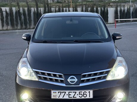 Nissan Tiida 2011