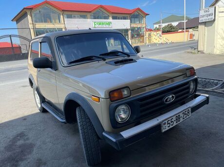 LADA (VAZ) Niva 1990