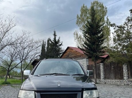 Mitsubishi Chariot 2000