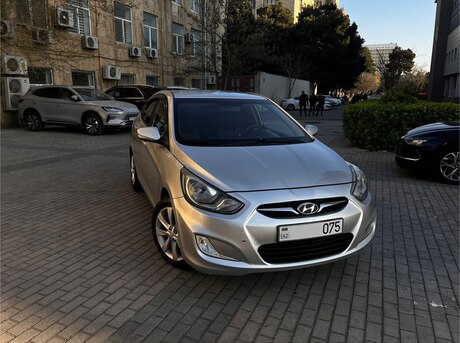 Hyundai Accent 2011
