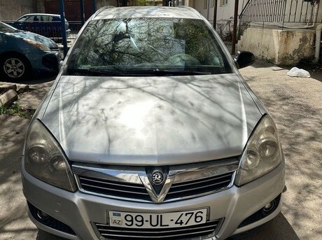 Opel Astra 2010