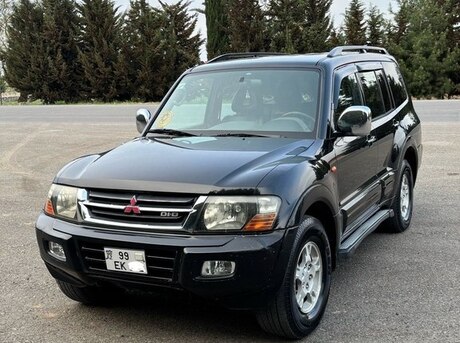 Mitsubishi Pajero 2000