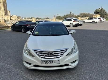 Hyundai Sonata 2011