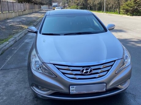 Hyundai Sonata 2010