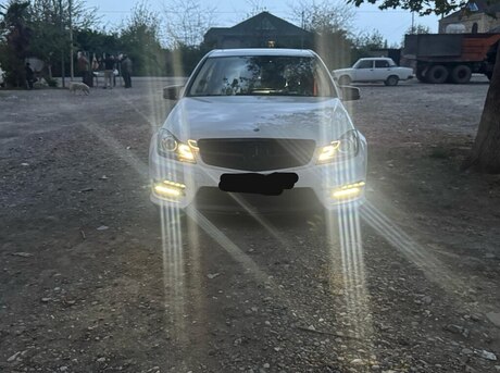 Mercedes C 200 2012