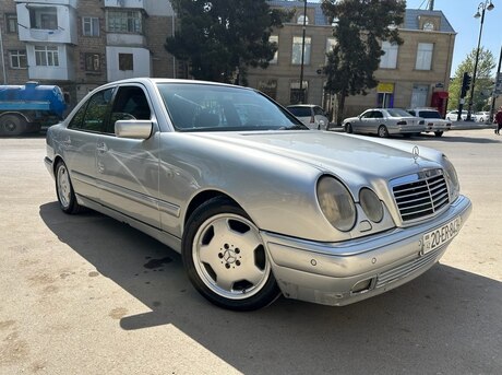 Mercedes E 240 1999