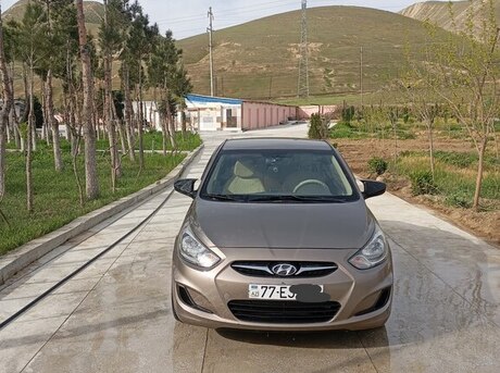 Hyundai Accent 2011