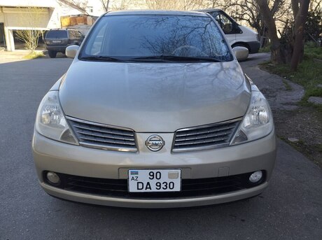 Nissan Tiida 2008