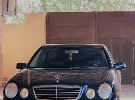 Mercedes E 270 2000