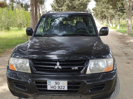 Mitsubishi Pajero 2001