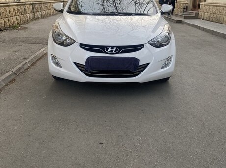 Hyundai Elantra 2011