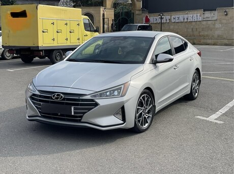 Hyundai Elantra 2019