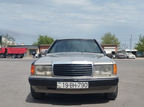 Mercedes 190 1988