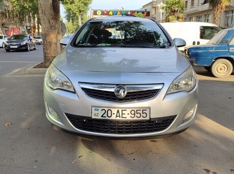 Opel Astra 2011