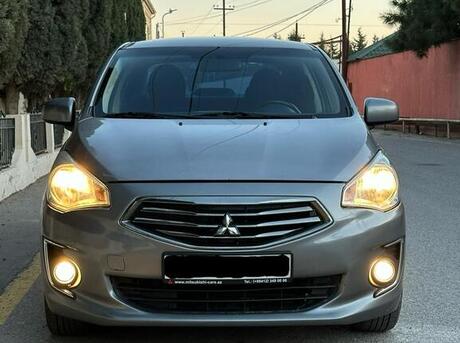 Mitsubishi Attrage 2015