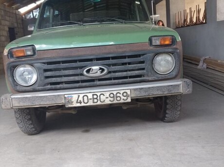 LADA (VAZ) Niva 1985
