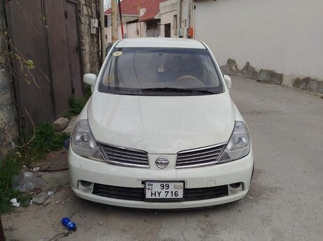 Nissan Tiida 2006