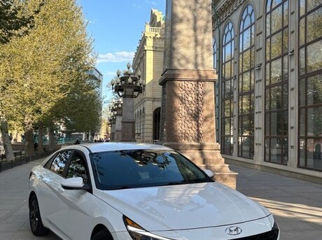Hyundai Elantra 2021