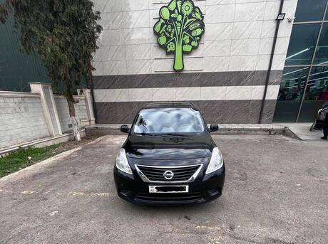 Nissan Sunny 2012