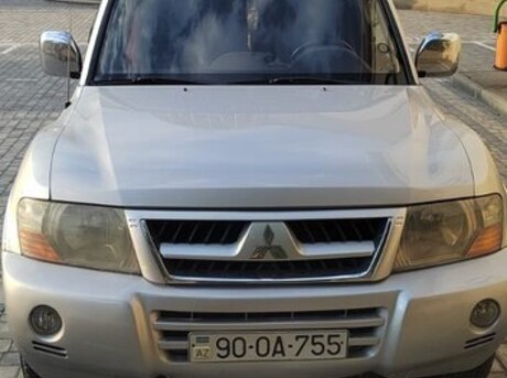 Mitsubishi Pajero 2003