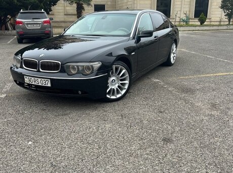 BMW 745
