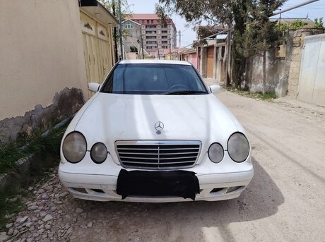 Mercedes E 220 d 2000