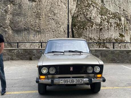 LADA (VAZ) 2106 2000