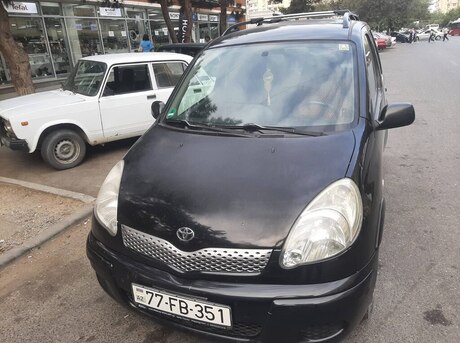 Toyota  2004